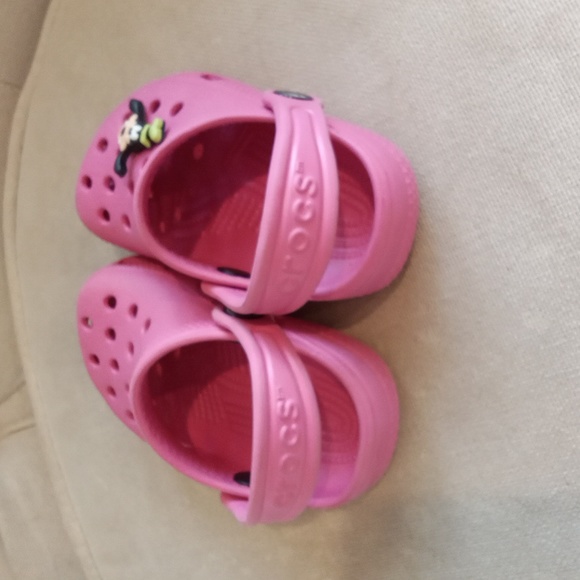 Toddler's Crocs - Picture 3 of 5